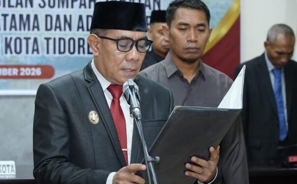 Wawali Ahmad Laiman Lantik Jahra Mandar sebagai Kadis Dukcapil Tidore, Tekankan Pelayanan Publik Berkualitas